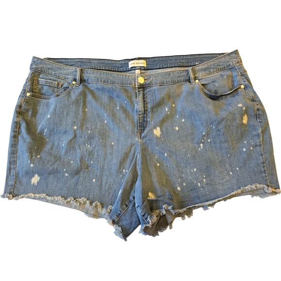 LANE BRYANT Mid-Rise Signature Fit Boyfriend Midi Bleach Dyed Size 28 - Picture 1 of 7